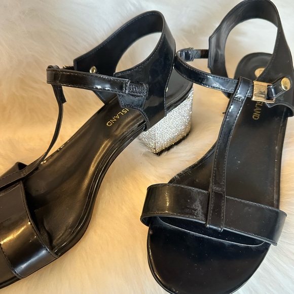 River Island Women's Black and gold diamond heels Sandals - Picture 3 of 9